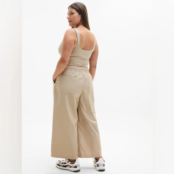 Athleta Midday Crop Pant - Picture 3 of 4